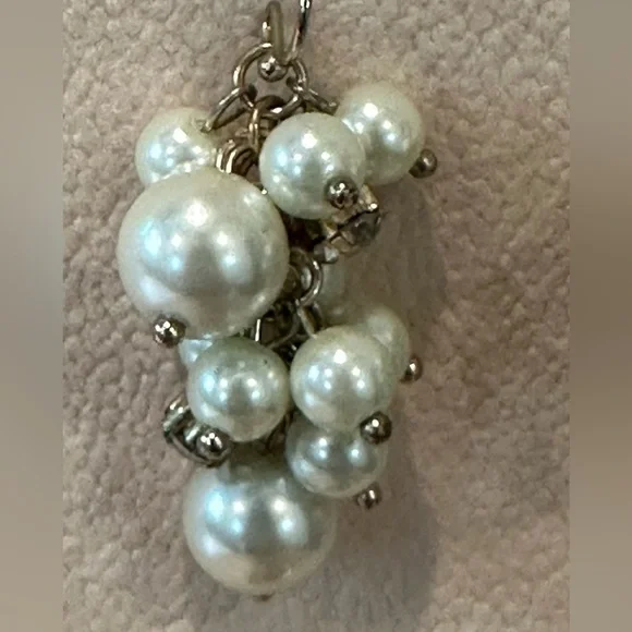 Pearl Cluster Drop Earrings – Statement Jewelry, GUC - Picture 7 of 7